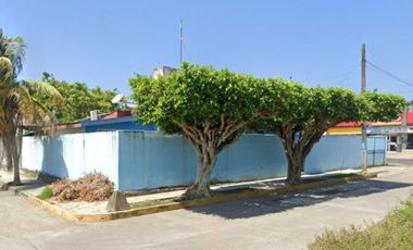 Venta de Vivienda unifamiliar con local comercial adjunto