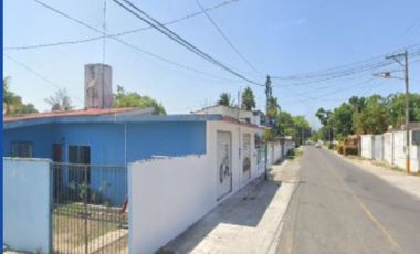 Venta de Vivienda unifamiliar con local comercial adjunto