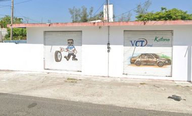 Venta de Vivienda unifamiliar con local comercial adjunto