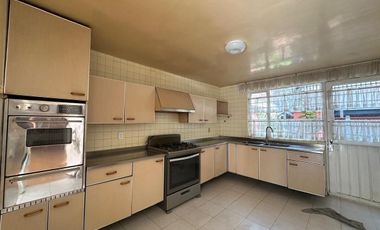 Casa en venta en San Jerónimo Lídice  calle Santiago