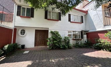 Casa en venta en San Jerónimo Lídice  calle Santiago