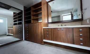 VENTA CASA  EN LOMAS DE REFORMA A MUY BUEN PRECIO