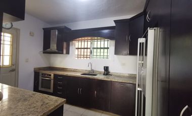 SE RENTA CASA EN PRIVADA EN CIUDAD DEL CARMEN