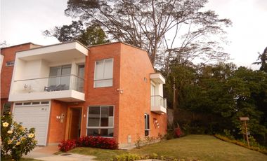 ALQUILER CASA CON 3 HABITACIONES AMOBLADA EN SAN ANTONIO, RIONEGRO