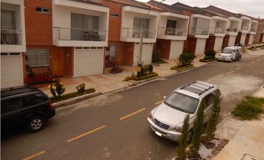 ALQUILER CASA CON 3 HABITACIONES AMOBLADA EN SAN ANTONIO, RIONEGRO