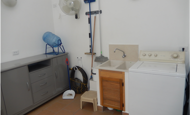 ALQUILER CASA CON 3 HABITACIONES AMOBLADA EN SAN ANTONIO, RIONEGRO
