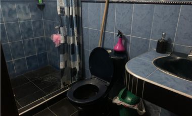 VENTA DE CASA 3 PISOS REFORMADA PEATONAL  ID 733