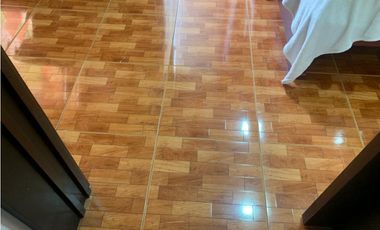 VENTA DE CASA 3 PISOS REFORMADA PEATONAL  ID 733