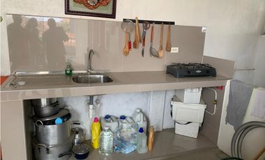 VENTA DE CASA 3 PISOS REFORMADA PEATONAL  ID 733