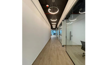 OFICINA EN CALLE 50 TOWER BANK  AMOBLADA 149M2 SERVICIOS INCLUIDOS