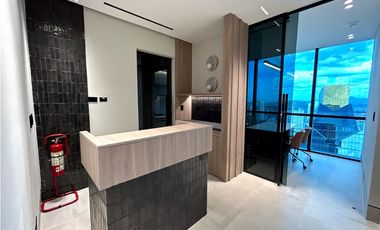 OFICINA EN CALLE 50 TOWER BANK  AMOBLADA 149M2 SERVICIOS INCLUIDOS