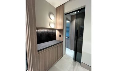 OFICINA EN CALLE 50 TOWER BANK  AMOBLADA 149M2 SERVICIOS INCLUIDOS