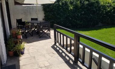 Chalet 4 ambientes. Barrio San Carlos