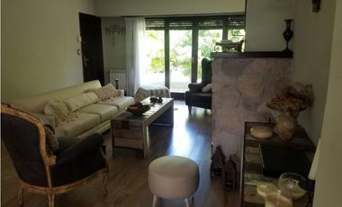 Chalet 4 ambientes. Barrio San Carlos