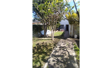 ** Casa PH sobre lote de 315 m2. Parque - Z/ Bestoso e Irala