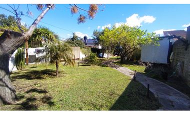 ** Casa PH sobre lote de 315 m2. Parque - Z/ Bestoso e Irala