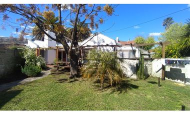 ** Casa PH sobre lote de 315 m2. Parque - Z/ Bestoso e Irala