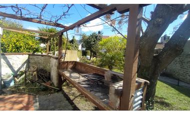 ** Casa PH sobre lote de 315 m2. Parque - Z/ Bestoso e Irala