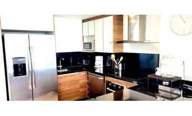 En venta departamento amoblado con vista al mar edf. Poseidón en Manta