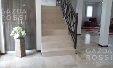 Espectacular casa en Saint Thomas Este en doble lote