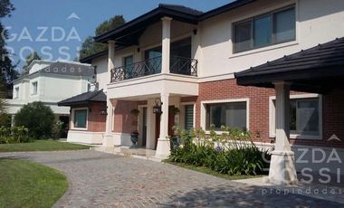 Espectacular casa en Saint Thomas Este en doble lote