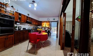 Oportunidad!  Muy lindo Chalet - 3 dormitorios - Temperley