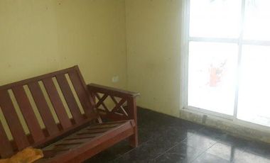 CASA 2 FAMILIAS CON SALIDA A 2 CALLES TOTAMENTE INDEPENDIENTES