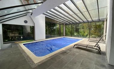 Casa en venta en Avandaro, Valle de Bravo