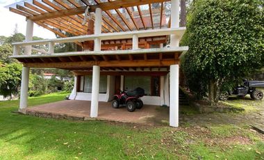 Casa en venta en Avandaro, Valle de Bravo