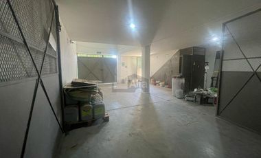 Bodega comercial en Renta en Av San Pedro, Irapuato, Gto.