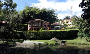 VENTA CASA CAMPESTRE SECTOR PUEBLITO CAFETERO