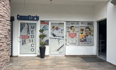 - SE RENTA ESPACIO PARA CONSULTORIOS EN EXCELENTE UBICACION.