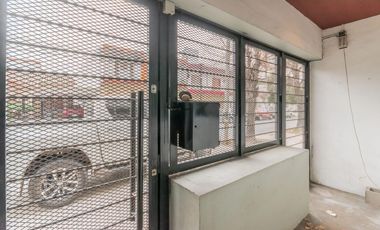 PH 4 AMBIENTES AL FRENTE CON PATIO, TERRAZA Y DOS COCHERAS RAMOS MEJÍA