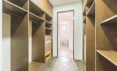 PH 4 AMBIENTES AL FRENTE CON PATIO, TERRAZA Y DOS COCHERAS RAMOS MEJÍA