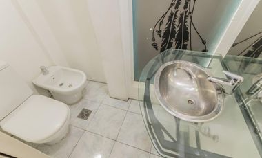 PH 4 AMBIENTES AL FRENTE CON PATIO, TERRAZA Y DOS COCHERAS RAMOS MEJÍA
