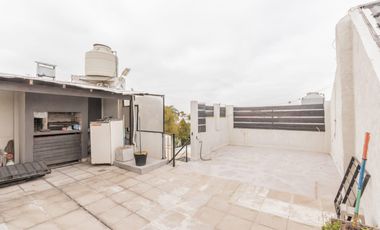 PH 4 AMBIENTES AL FRENTE CON PATIO, TERRAZA Y DOS COCHERAS RAMOS MEJÍA