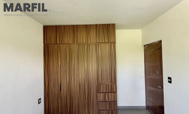 Casa de 4 Recámaras Zona Norte Residencial Colima ZENTRALIA Coto Privado