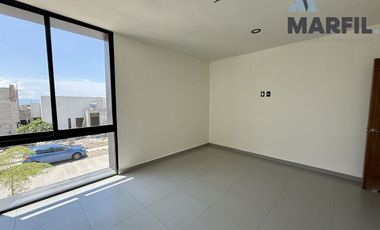 Casa de 4 Recámaras Zona Norte Residencial Colima ZENTRALIA Coto Privado
