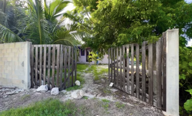 CASA EN VENTA EN SEGUNDA FILA DE LAS PLAYAS DE SISAL, YUCATÁN.