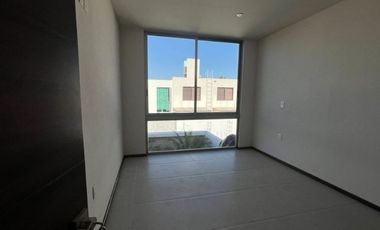 Casa en venta Altozano, coto privado con vigilancia y áreas verdes arboladas