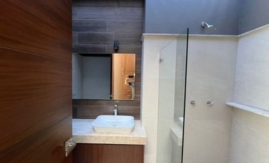 Casa en venta Altozano, coto privado con vigilancia y áreas verdes arboladas