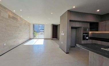 Casa en venta Altozano, coto privado con vigilancia y áreas verdes arboladas