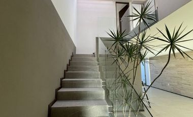 Casa en venta Altozano, coto privado con vigilancia y áreas verdes arboladas