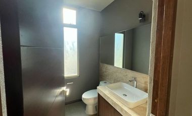 Casa en venta Altozano, coto privado con vigilancia y áreas verdes arboladas