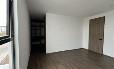 CASA EN PREVENTA FRACC LOMALTA, TRES MARÍAS Casa club, gimnasio, canchas, juegos