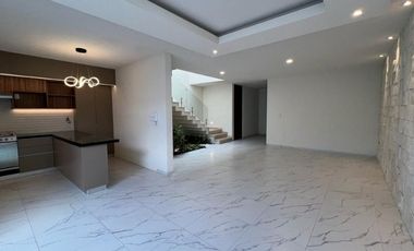 Casa en venta Altozano, Fracc. privado con vigilancia y áreas verdes, recámara e