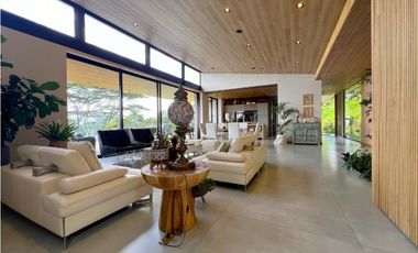 CASA EN VENTA EN EL POBLADO LOS BALSOS
