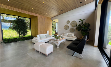 CASA EN VENTA EN EL POBLADO LOS BALSOS