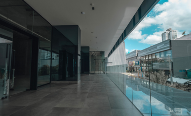 Local comercial en NUOVO by Armani, Bella Vista