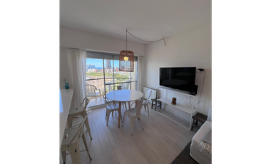 Departamento 2 amb con cochera. Zona Varese